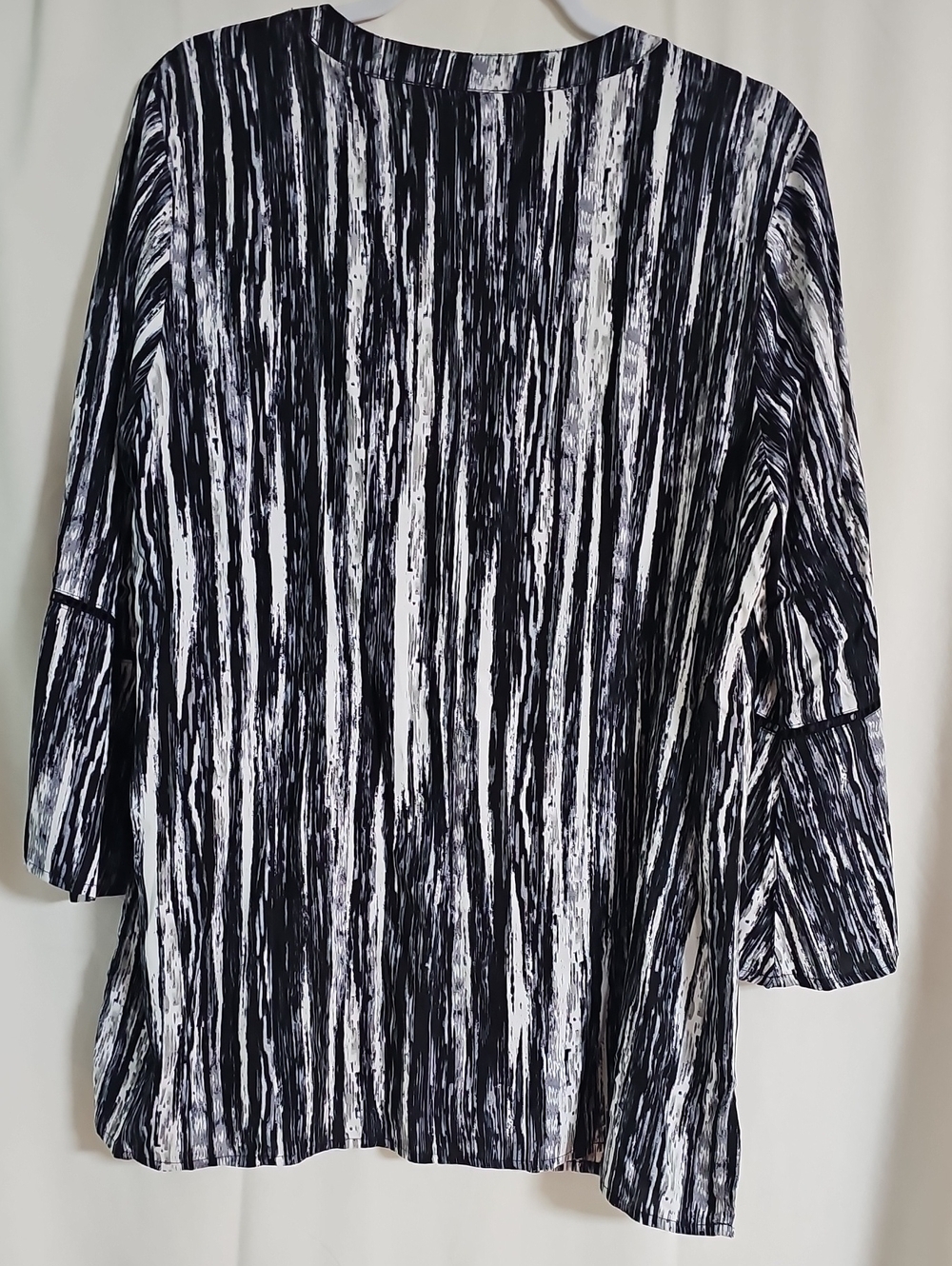 Gloria Vanderbilt Black and White Striped Brushstroke Blouse - Picture 5 of 6